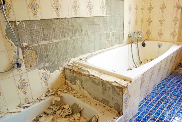Bathtub Demolition in Greenwood